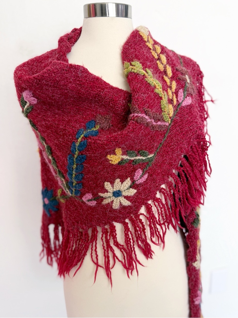 Vintage Peruvian Trading Co Floral Embroidered Fringe Shawl Wrap Red Knit